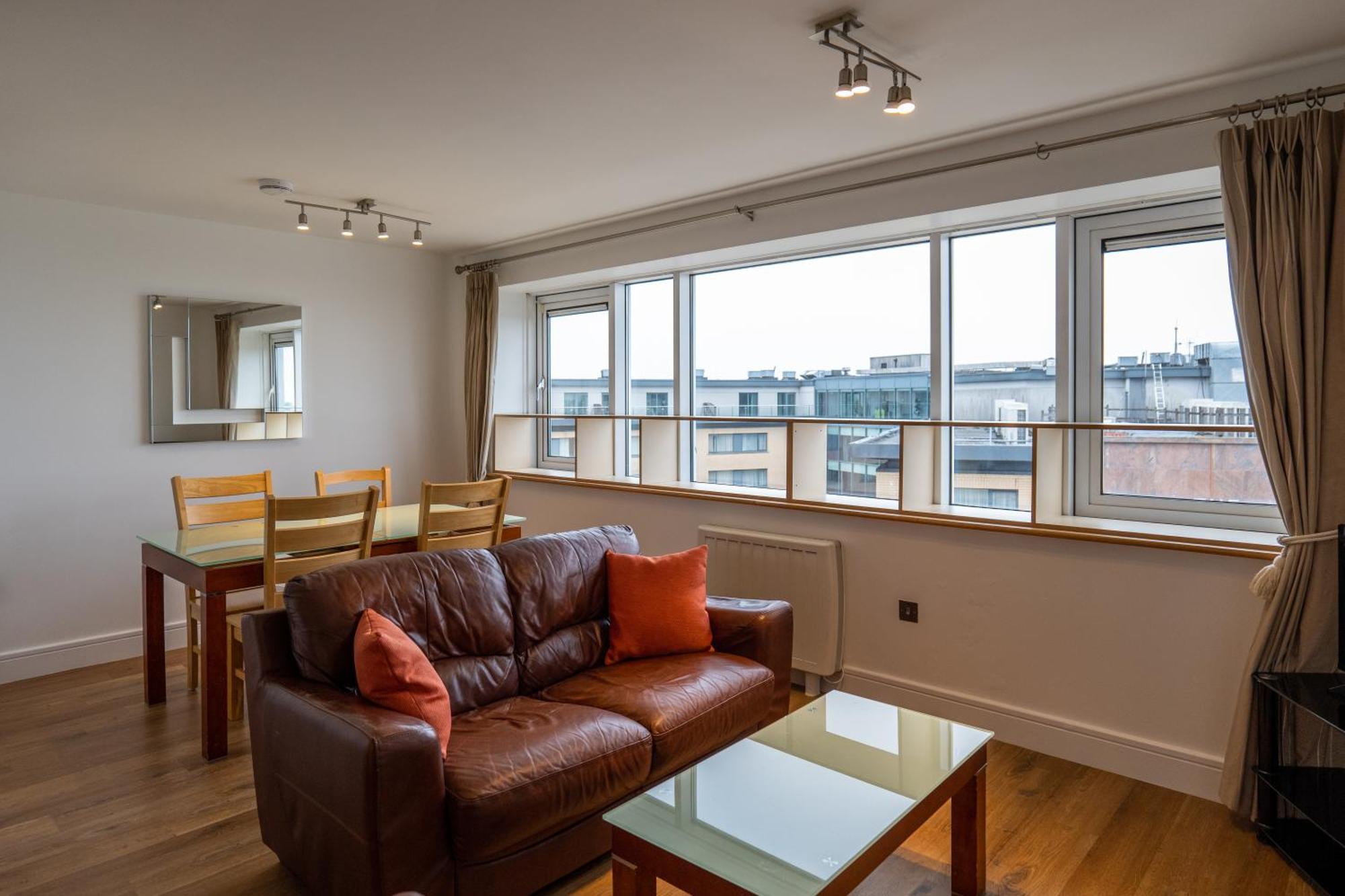 Geata Na Cathrach - Galway Lakeside Apartments Exterior photo