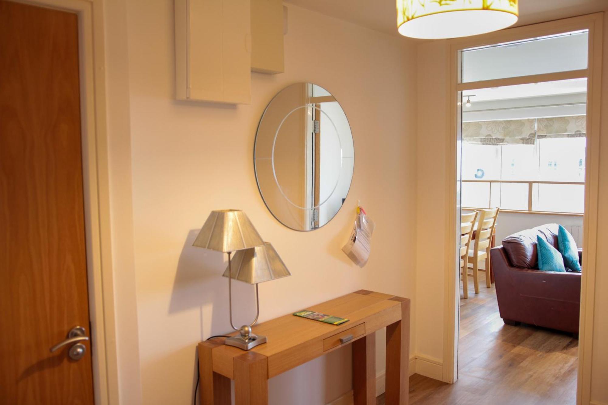 Geata Na Cathrach - Galway Lakeside Apartments Exterior photo
